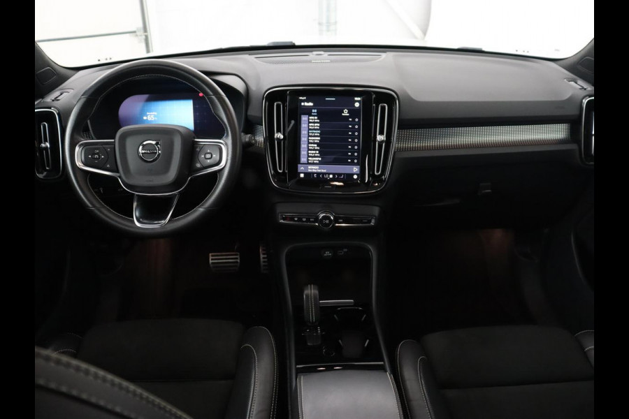 Volvo XC40 Recharge P8 AWD R-Design | Panoramadak | 360 Camera | Harman/Kardon | Stoel & stuurverwarming | Adaptive cruise | Leder/Alcantara | Carplay | Navigatie