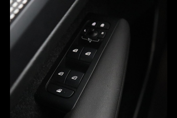 Volvo XC40 Recharge P8 AWD R-Design | Panoramadak | 360 Camera | Harman/Kardon | Stoel & stuurverwarming | Adaptive cruise | Leder/Alcantara | Carplay | Navigatie