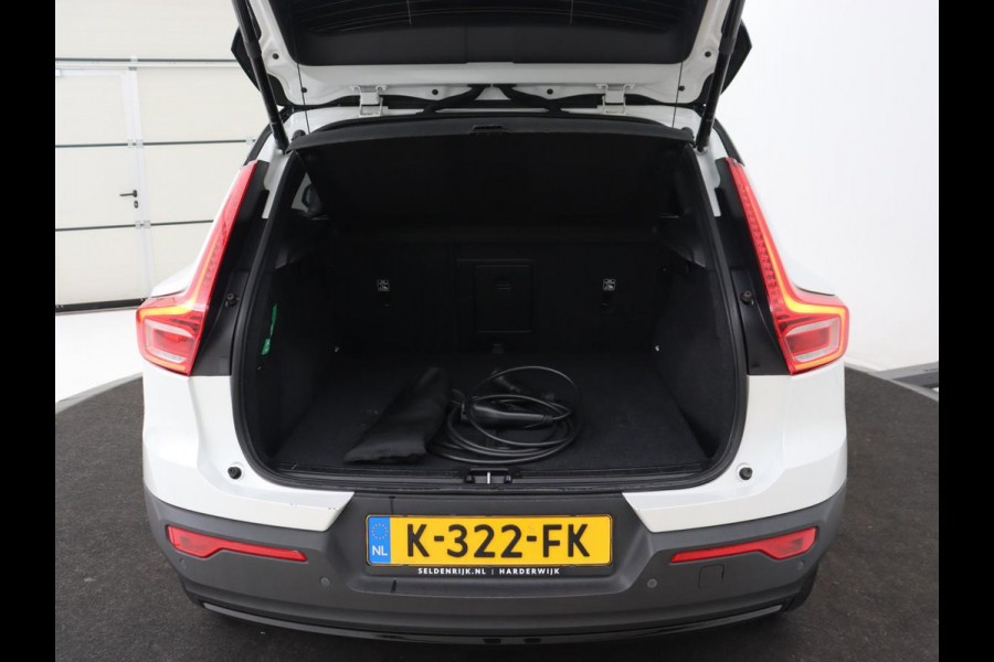 Volvo XC40 Recharge P8 AWD R-Design | Panoramadak | 360 Camera | Harman/Kardon | Stoel & stuurverwarming | Adaptive cruise | Leder/Alcantara | Carplay | Navigatie