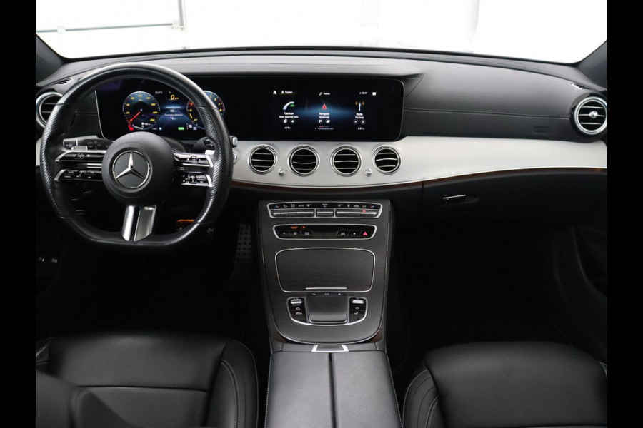 Mercedes-Benz E-Klasse 300e Business Solution AMG | Panoramadak | Burmester | Trekhaak | Head-Up | 360 Camera | Memory | Nappaleder | Matrix LED | Stoelverwarming | Widescreen | PHEV | Plug In