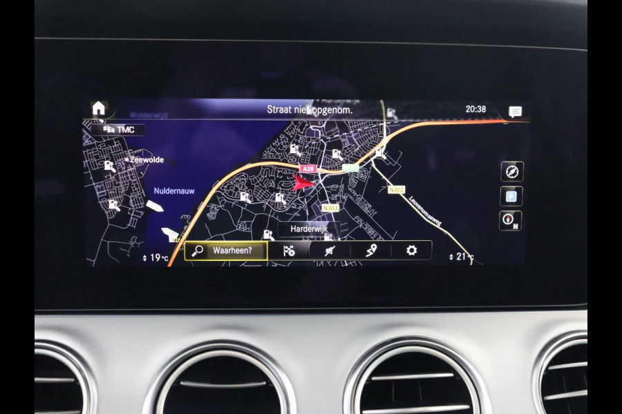 Mercedes-Benz E-Klasse 300e Business Solution AMG | Panoramadak | Burmester | Trekhaak | Head-Up | 360 Camera | Memory | Nappaleder | Matrix LED | Stoelverwarming | Widescreen | PHEV | Plug In