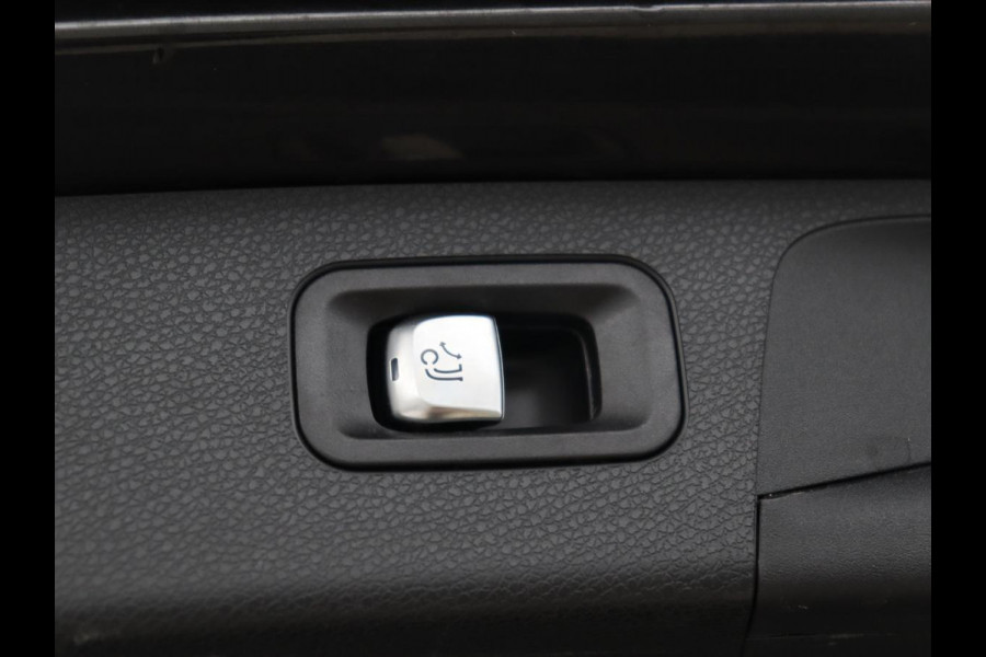 Mercedes-Benz E-Klasse 300e Business Solution AMG | Panoramadak | Burmester | Trekhaak | Head-Up | 360 Camera | Memory | Nappaleder | Matrix LED | Stoelverwarming | Widescreen | PHEV | Plug In
