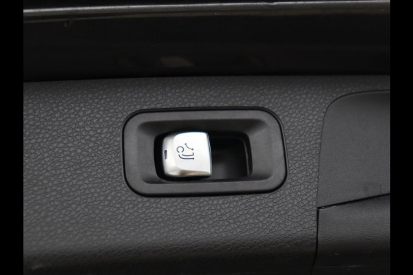 Mercedes-Benz E-Klasse 300e Business Solution AMG | Panoramadak | Burmester | Trekhaak | Head-Up | 360 Camera | Memory | Nappaleder | Matrix LED | Stoelverwarming | Widescreen | PHEV | Plug In
