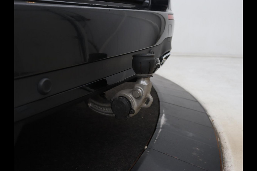 Mercedes-Benz E-Klasse 300e Business Solution AMG | Panoramadak | Burmester | Trekhaak | Head-Up | 360 Camera | Memory | Nappaleder | Matrix LED | Stoelverwarming | Widescreen | PHEV | Plug In