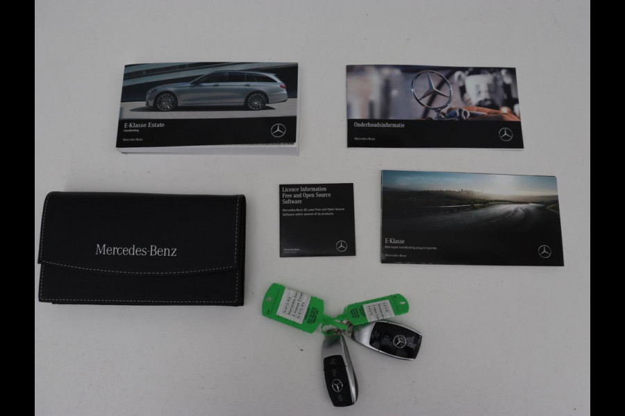 Mercedes-Benz E-Klasse 300e Business Solution AMG | Panoramadak | Burmester | Trekhaak | Head-Up | 360 Camera | Memory | Nappaleder | Matrix LED | Stoelverwarming | Widescreen | PHEV | Plug In