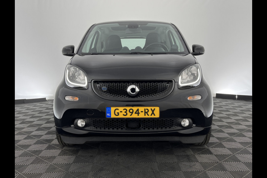 Smart Fortwo EQ Business Solution 18 kWh [ 3-Fase ] Aut. *PANO | FULL-LEATHER | NAVI-FULLMAP | CAMERA | HEATED-COMFORTSEATS | AIRCO | CRUISE | AMBIENT-LIGHT | 15''ALU*