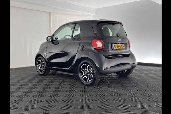 Smart Fortwo EQ Business Solution 18 kWh [ 3-Fase ] Aut. *PANO | FULL-LEATHER | NAVI-FULLMAP | CAMERA | HEATED-COMFORTSEATS | AIRCO | CRUISE | AMBIENT-LIGHT | 15''ALU*