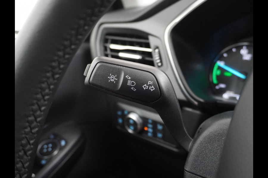 Ford Kuga 2.5 Titanium X PHEV Plug-In Hybrid Camera | B&O Audio | Stoel- & Stuurverwarming | Elektrische Kofferbak | Rijklaar met 12 mnd BOVAG Garantie