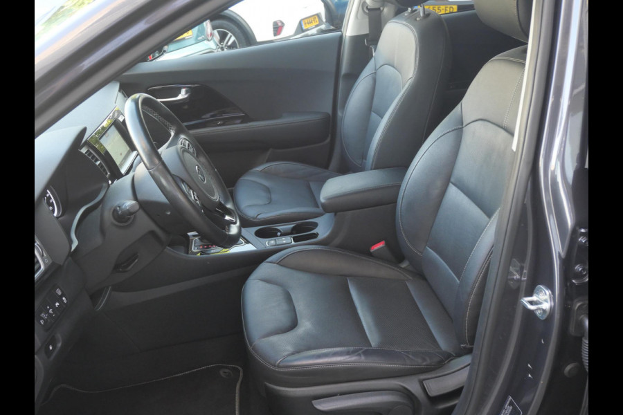 Kia Niro 1.6 GDi Hybrid BusinessLine | Trekhaak | Stoel/Stuur verwarming |