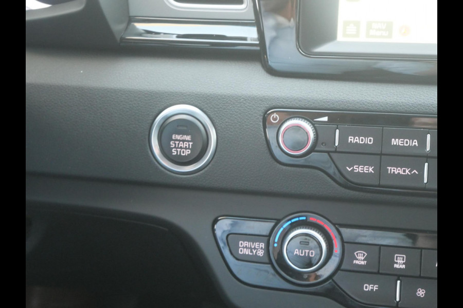 Kia Niro 1.6 GDi Hybrid BusinessLine | Trekhaak | Stoel/Stuur verwarming |