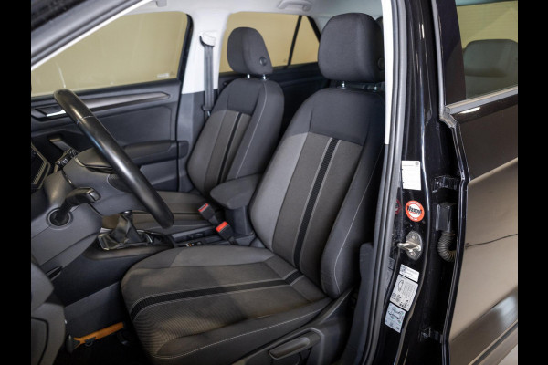 Volkswagen T-Roc 1.0 TSI Style / 116pk / Trekhaak / Achteruitrij camera / Apple CarPlay / Adaptieve cruise control /