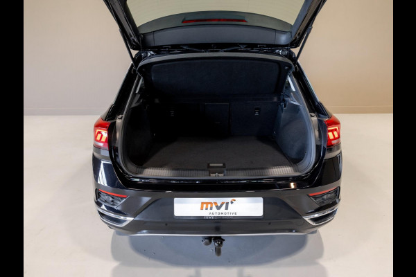 Volkswagen T-Roc 1.0 TSI Style / 116pk / Trekhaak / Achteruitrij camera / Apple CarPlay / Adaptieve cruise control /
