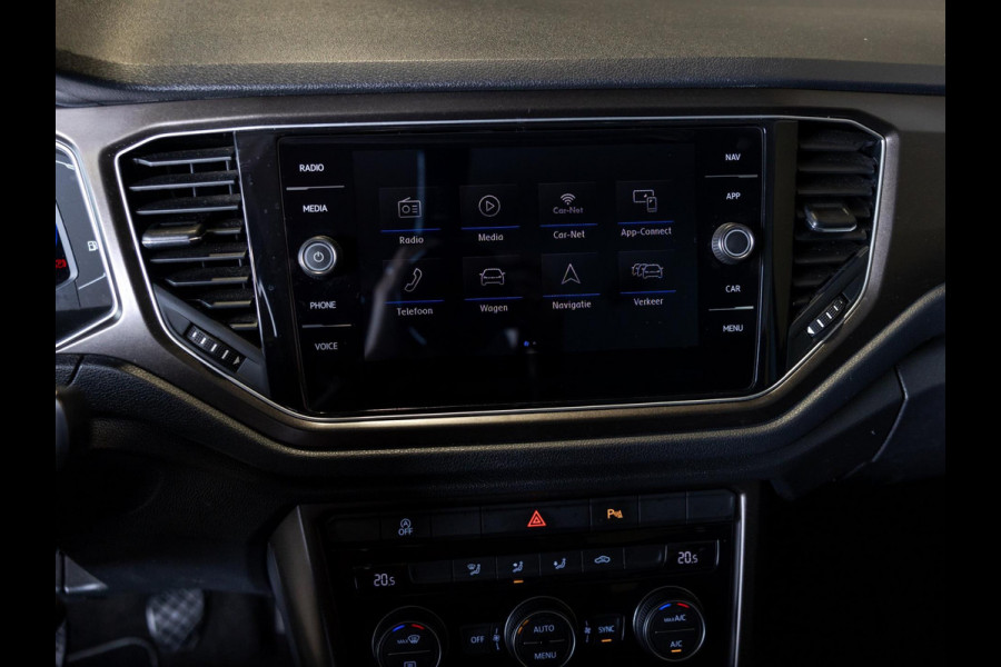 Volkswagen T-Roc 1.0 TSI Style / 116pk / Trekhaak / Achteruitrij camera / Apple CarPlay / Adaptieve cruise control /