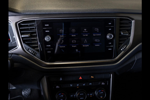 Volkswagen T-Roc 1.0 TSI Style / 116pk / Trekhaak / Achteruitrij camera / Apple CarPlay / Adaptieve cruise control /