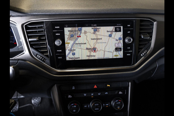 Volkswagen T-Roc 1.0 TSI Style / 116pk / Trekhaak / Achteruitrij camera / Apple CarPlay / Adaptieve cruise control /