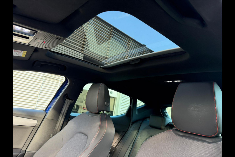 Seat Leon 1.5 eTSI FR Launch Edition - Automaat - Panoramadak- Navi - Org.NL