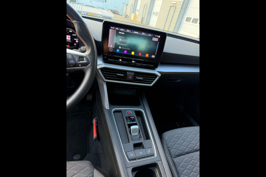 Seat Leon 1.5 eTSI FR Launch Edition - Automaat - Panoramadak- Navi - Org.NL