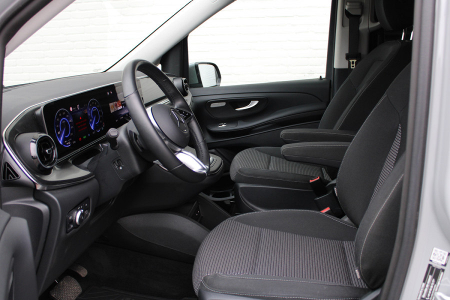 Mercedes-Benz Eqv 300 L2 / New Model / 7-Persoons / Led / Camera / Distronic / NIEUWSTAAT