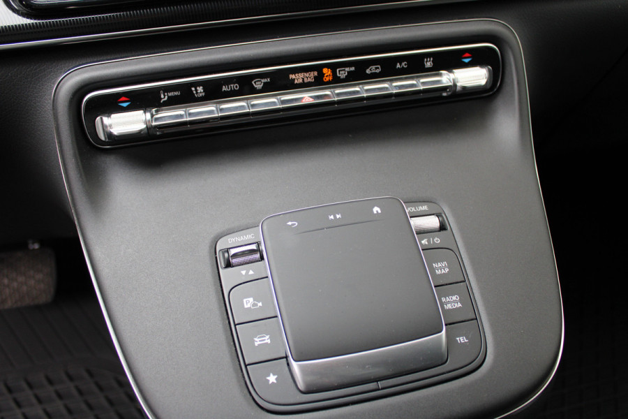 Mercedes-Benz Eqv 300 L2 / New Model / 7-Persoons / Led / Camera / Distronic / NIEUWSTAAT