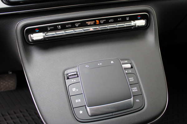 Mercedes-Benz Eqv 300 L2 / New Model / 7-Persoons / Led / Camera / Distronic / NIEUWSTAAT