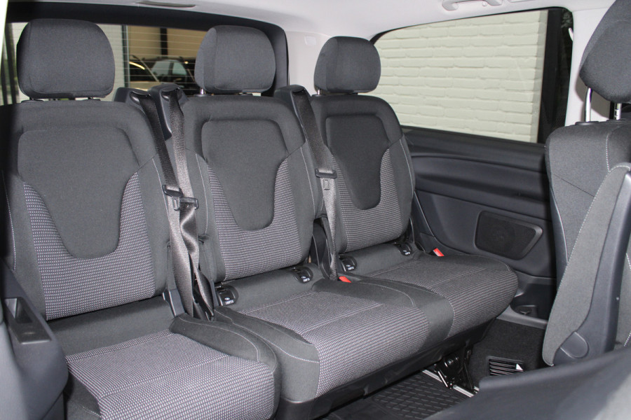 Mercedes-Benz Eqv 300 L2 / New Model / 7-Persoons / Led / Camera / Distronic / NIEUWSTAAT