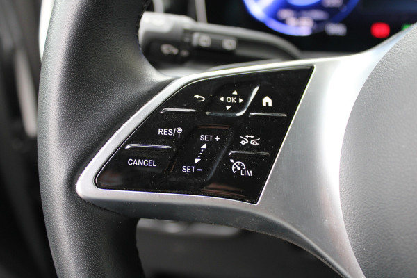 Mercedes-Benz Eqv 300 L2 / New Model / 7-Persoons / Led / Camera / Distronic / NIEUWSTAAT