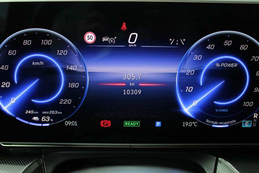 Mercedes-Benz Eqv 300 L2 / New Model / 7-Persoons / Led / Camera / Distronic / NIEUWSTAAT
