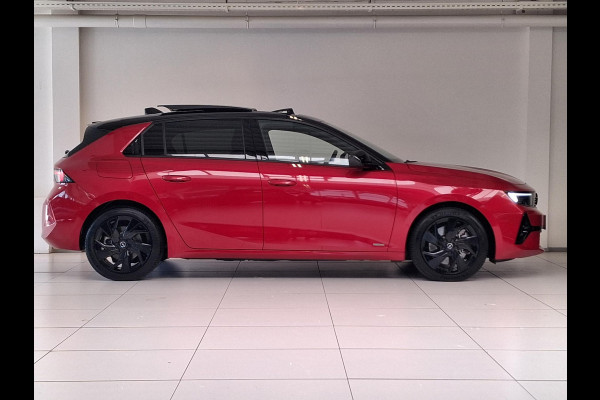 Opel Astra 1.6 TURBO Hybrid 180pk Level 4 (GS) Opel Astra 1.6 TURBO  Hybrid 180pk | Ultimate | Navigatie | Head-up Display | 360° Camera |  Panorama Schuif/kantel dak | Winter Pack | 7,4 kW boordlader |