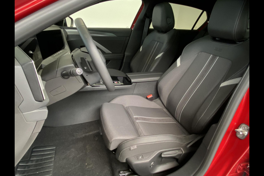 Opel Astra 1.6 TURBO Hybrid 180pk Level 4 (GS) Opel Astra 1.6 TURBO  Hybrid 180pk | Ultimate | Navigatie | Head-up Display | 360° Camera |  Panorama Schuif/kantel dak | Winter Pack | 7,4 kW boordlader |