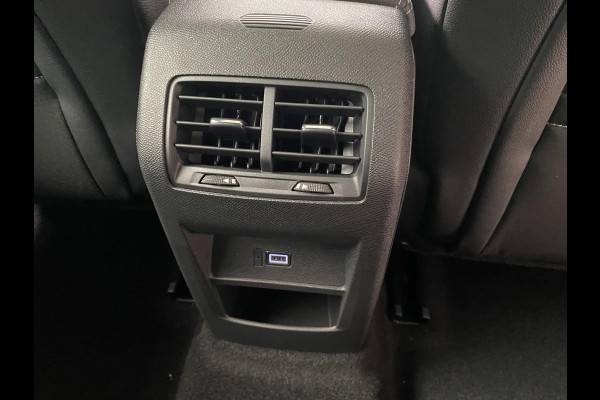 Opel Astra 1.6 TURBO Hybrid 180pk Level 4 (GS) Opel Astra 1.6 TURBO  Hybrid 180pk | Ultimate | Navigatie | Head-up Display | 360° Camera |  Panorama Schuif/kantel dak | Winter Pack | 7,4 kW boordlader |