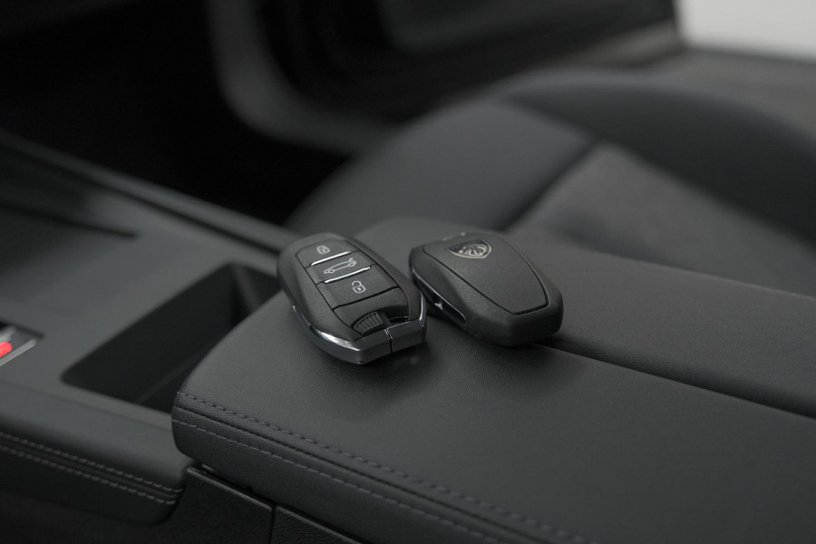 Peugeot 408 PureTech Allure 130 EAT8 | 360 Camera | RGR Comfortstoelen | Adaptieve Cruise Control | Apple Carplay | Pack Winter
