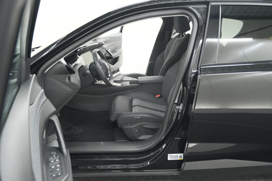 Peugeot 408 PureTech Allure 130 EAT8 | 360 Camera | RGR Comfortstoelen | Adaptieve Cruise Control | Apple Carplay | Pack Winter