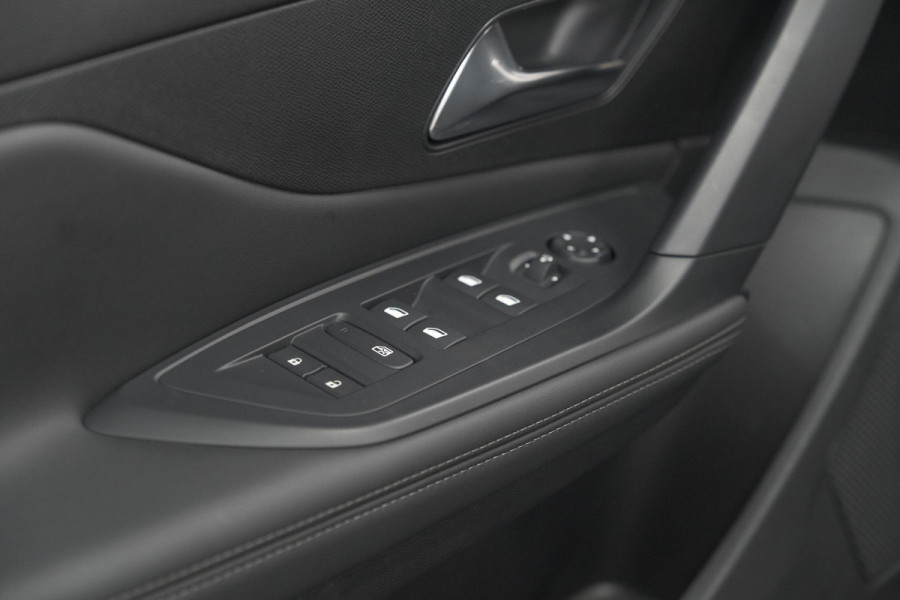 Peugeot 408 PureTech Allure 130 EAT8 | 360 Camera | RGR Comfortstoelen | Adaptieve Cruise Control | Apple Carplay | Pack Winter