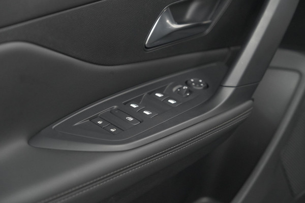 Peugeot 408 PureTech Allure 130 EAT8 | 360 Camera | RGR Comfortstoelen | Adaptieve Cruise Control | Apple Carplay | Pack Winter