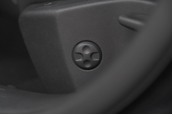 Peugeot 408 PureTech Allure 130 EAT8 | 360 Camera | RGR Comfortstoelen | Adaptieve Cruise Control | Apple Carplay | Pack Winter