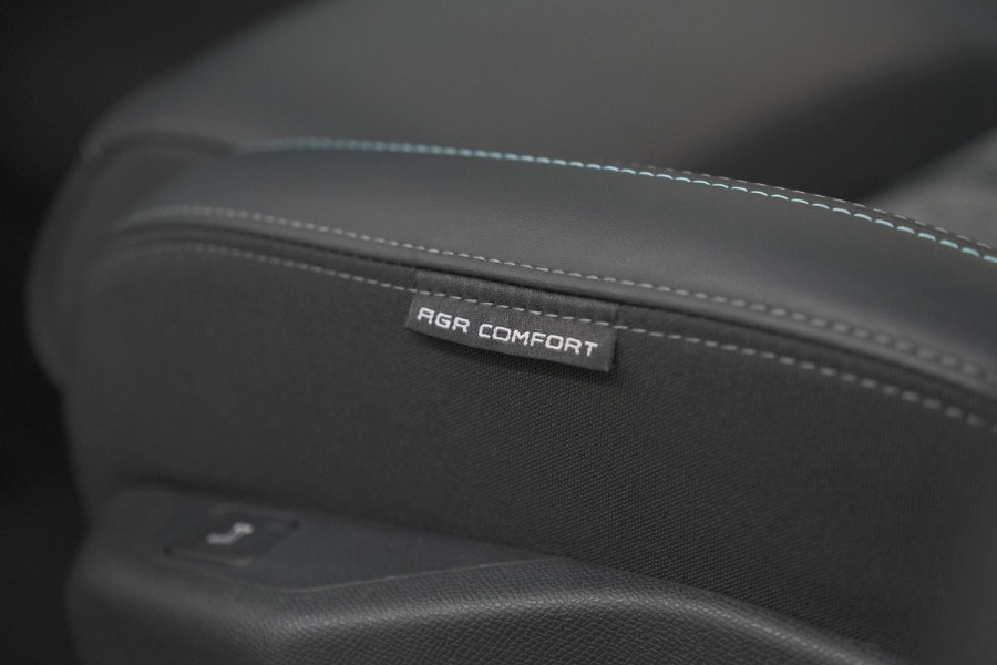 Peugeot 408 PureTech Allure 130 EAT8 | 360 Camera | RGR Comfortstoelen | Adaptieve Cruise Control | Apple Carplay | Pack Winter
