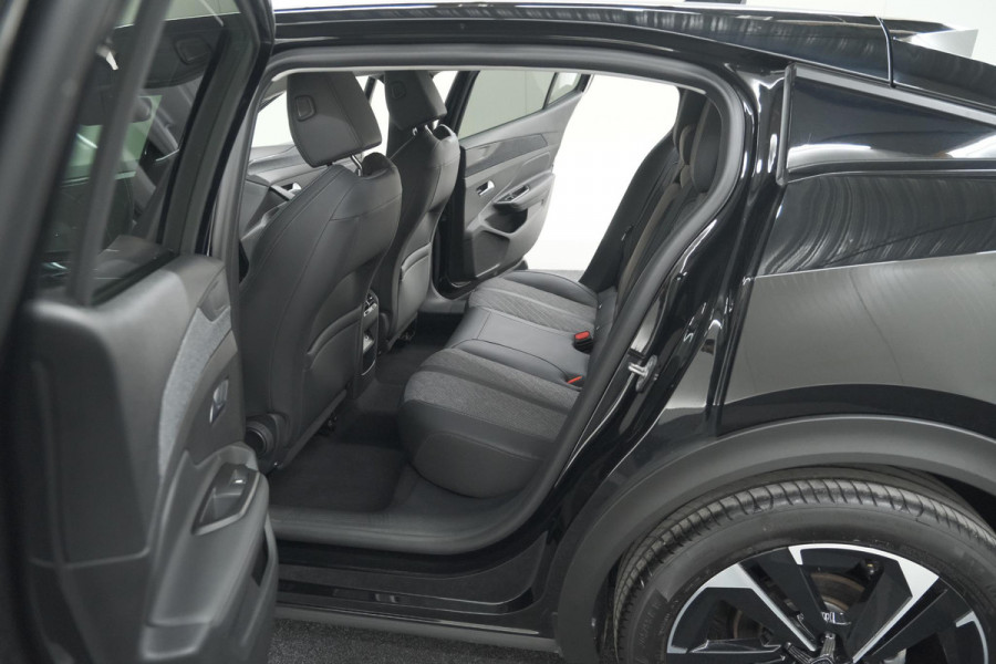 Peugeot 408 PureTech Allure 130 EAT8 | 360 Camera | RGR Comfortstoelen | Adaptieve Cruise Control | Apple Carplay | Pack Winter