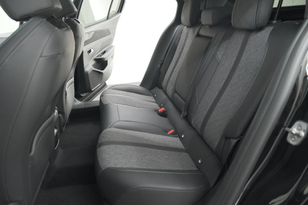Peugeot 408 PureTech Allure 130 EAT8 | 360 Camera | RGR Comfortstoelen | Adaptieve Cruise Control | Apple Carplay | Pack Winter