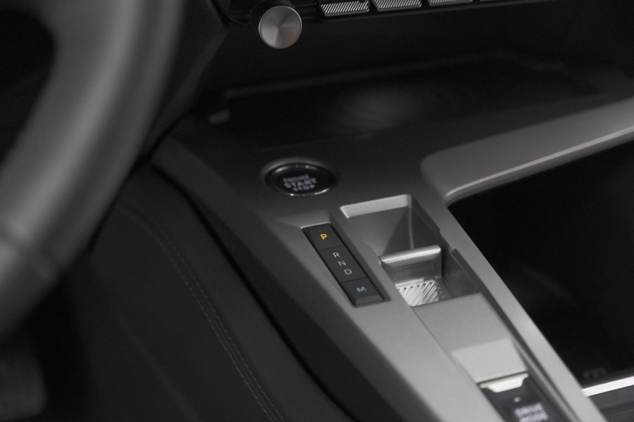 Peugeot 408 PureTech Allure 130 EAT8 | 360 Camera | RGR Comfortstoelen | Adaptieve Cruise Control | Apple Carplay | Pack Winter