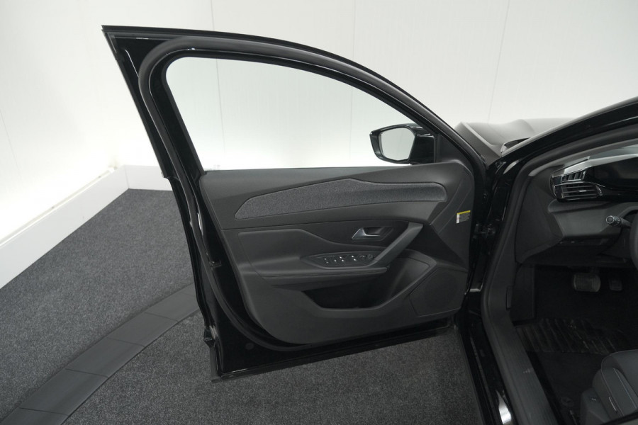 Peugeot 408 PureTech Allure 130 EAT8 | 360 Camera | RGR Comfortstoelen | Adaptieve Cruise Control | Apple Carplay | Pack Winter