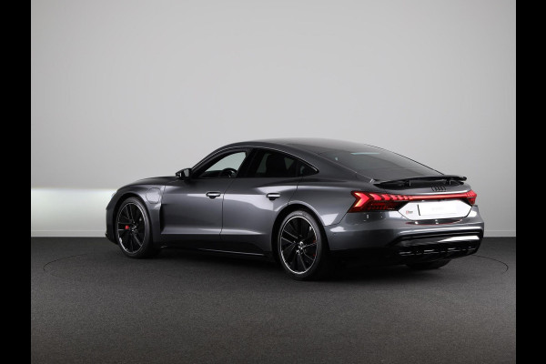 Audi e-tron GT RS 93 kWh 600pk | Matrix Laser Led | Optiekpakket Carbon | Stoelventilage/massage | Vierwielbesturing