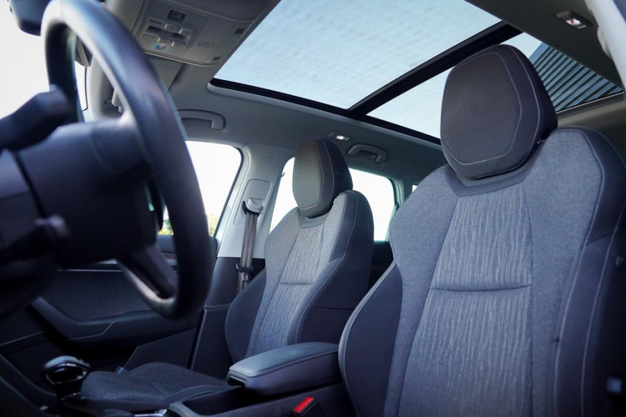 Škoda Karoq 1.5 TSI ACT Style Business / Pano / Trekhaak / Adaptive Cruise