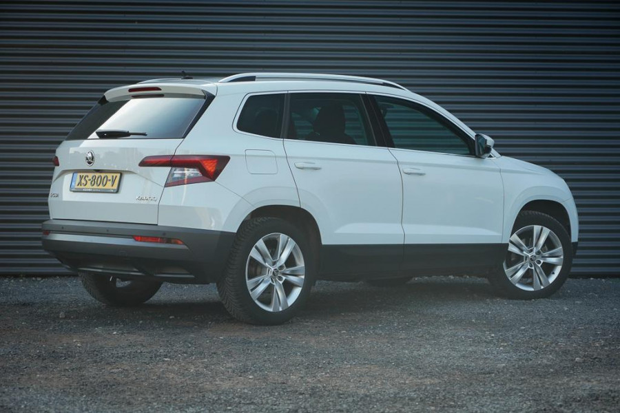 Škoda Karoq 1.5 TSI ACT Style Business / Pano / Trekhaak / Adaptive Cruise