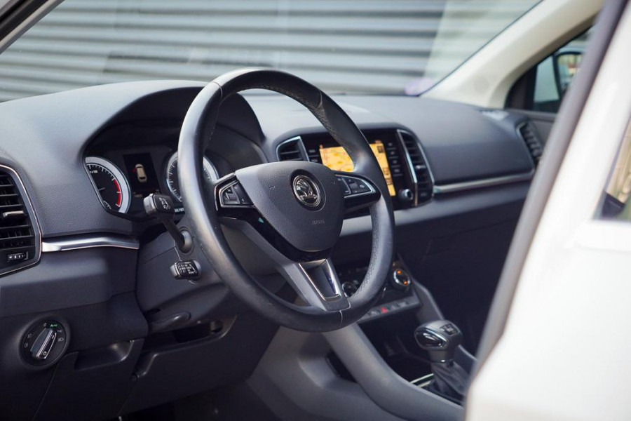 Škoda Karoq 1.5 TSI ACT Style Business / Pano / Trekhaak / Adaptive Cruise