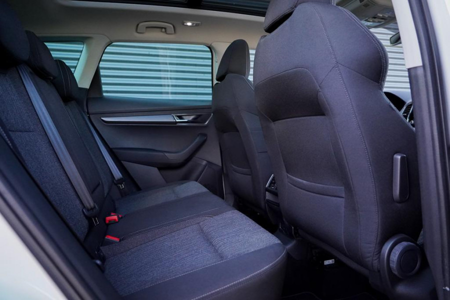 Škoda Karoq 1.5 TSI ACT Style Business / Pano / Trekhaak / Adaptive Cruise