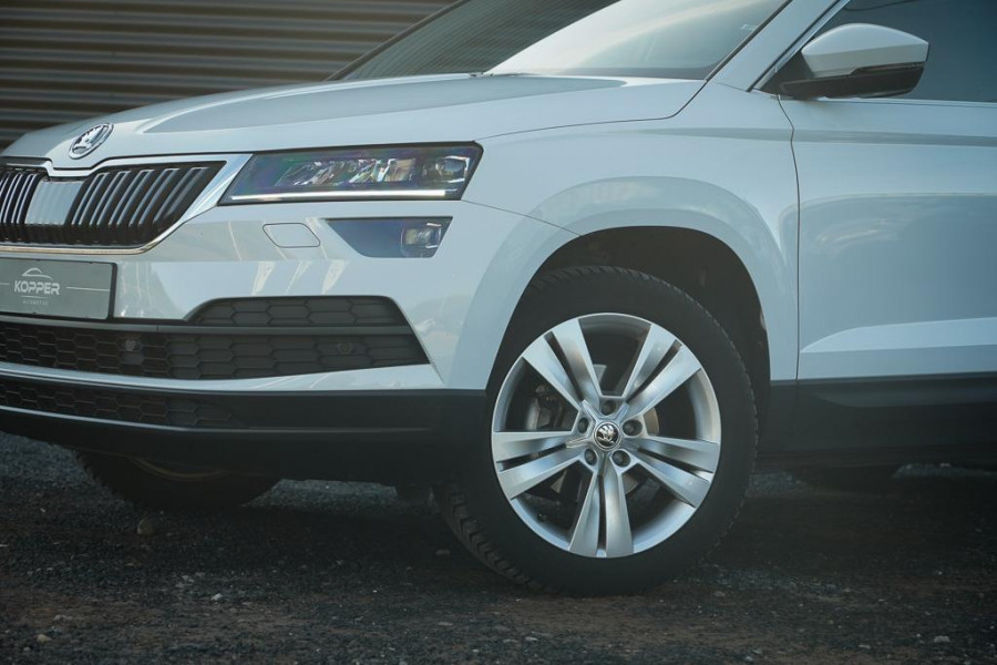 Škoda Karoq 1.5 TSI ACT Style Business / Pano / Trekhaak / Adaptive Cruise