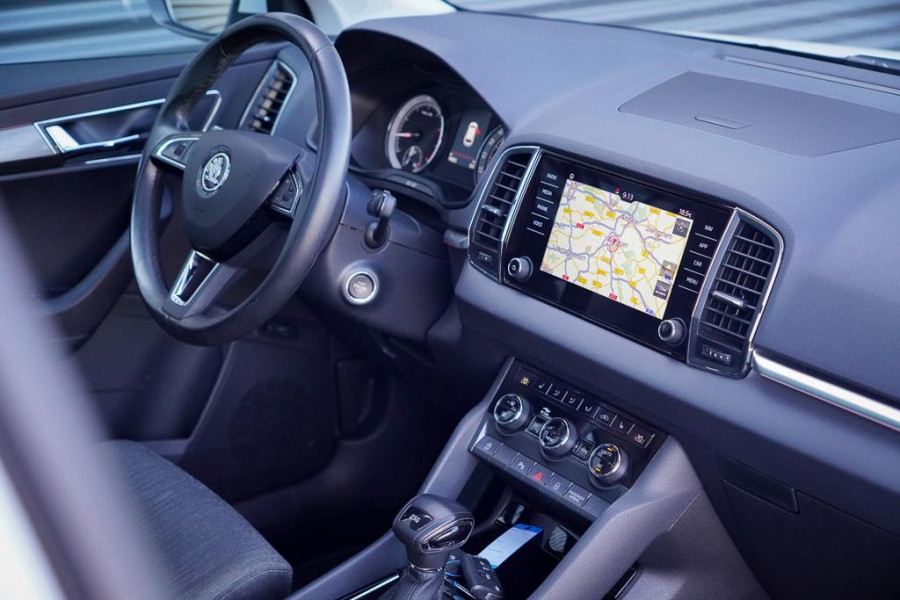Škoda Karoq 1.5 TSI ACT Style Business / Pano / Trekhaak / Adaptive Cruise