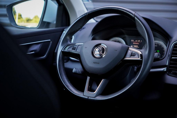 Škoda Karoq 1.5 TSI ACT Style Business / Pano / Trekhaak / Adaptive Cruise