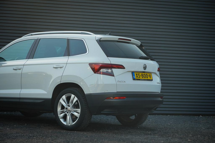 Škoda Karoq 1.5 TSI ACT Style Business / Pano / Trekhaak / Adaptive Cruise
