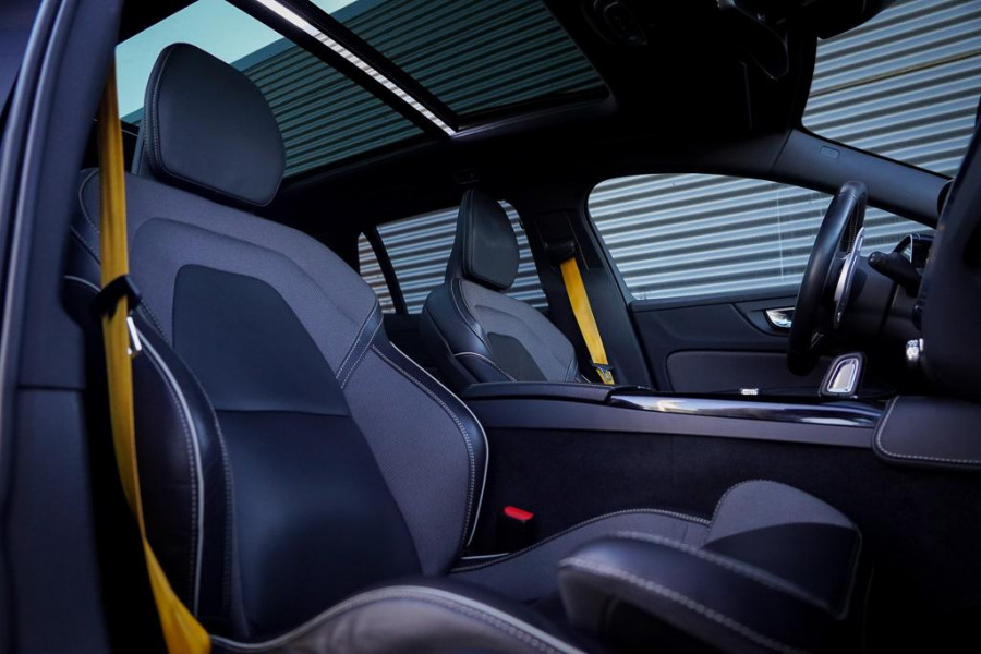 Volvo V60 2.0 T8 Twin Engine AWD Polestar 405 PK / Bowers&Wilkins / HEICO / Pano / Adaptive Cruise / Trekhaak